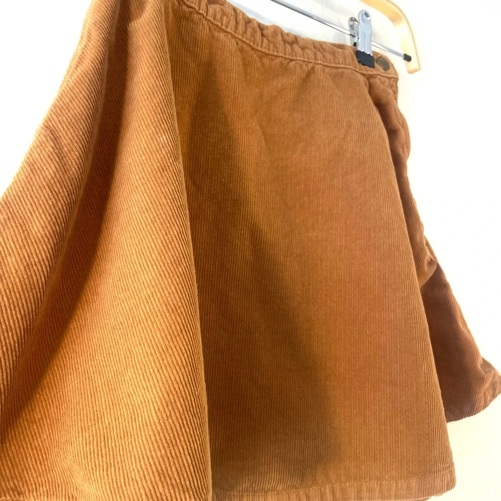 American Apparel Tan Mini Skirt‎